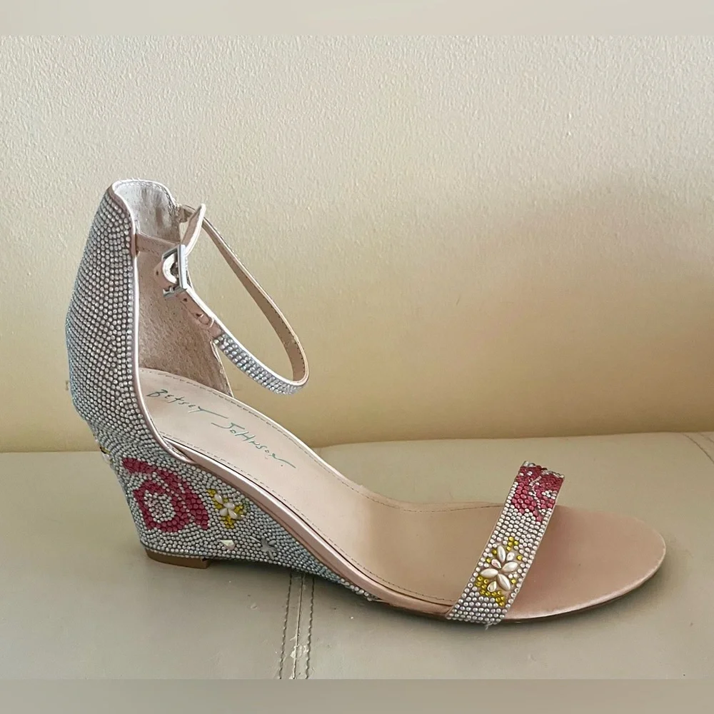 Betsey Johnson Women's Sb-Debie Pump size 11M